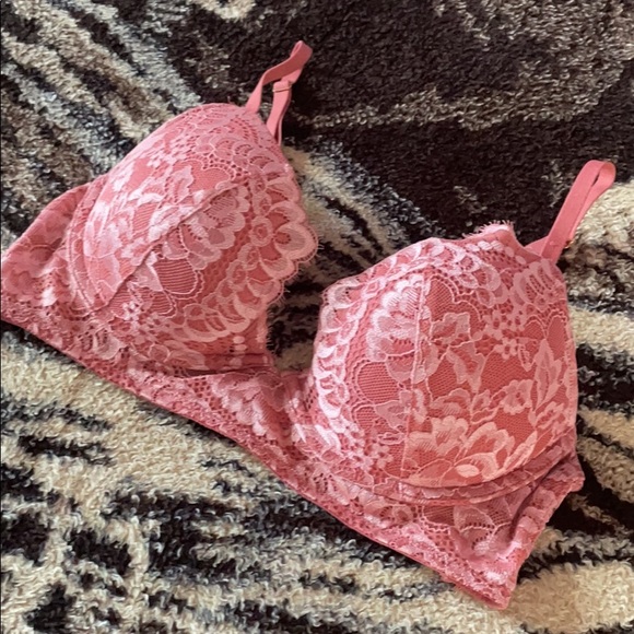 Bra - Picture 1 of 4